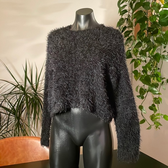 Top Shop Fuzzy Crop Black Sweater - Size 6 - Picture 1 of 6